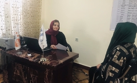 Dr. Azita provides psychosocial counselling to GBV survivors at FPC - © UNFPA Afghanistan