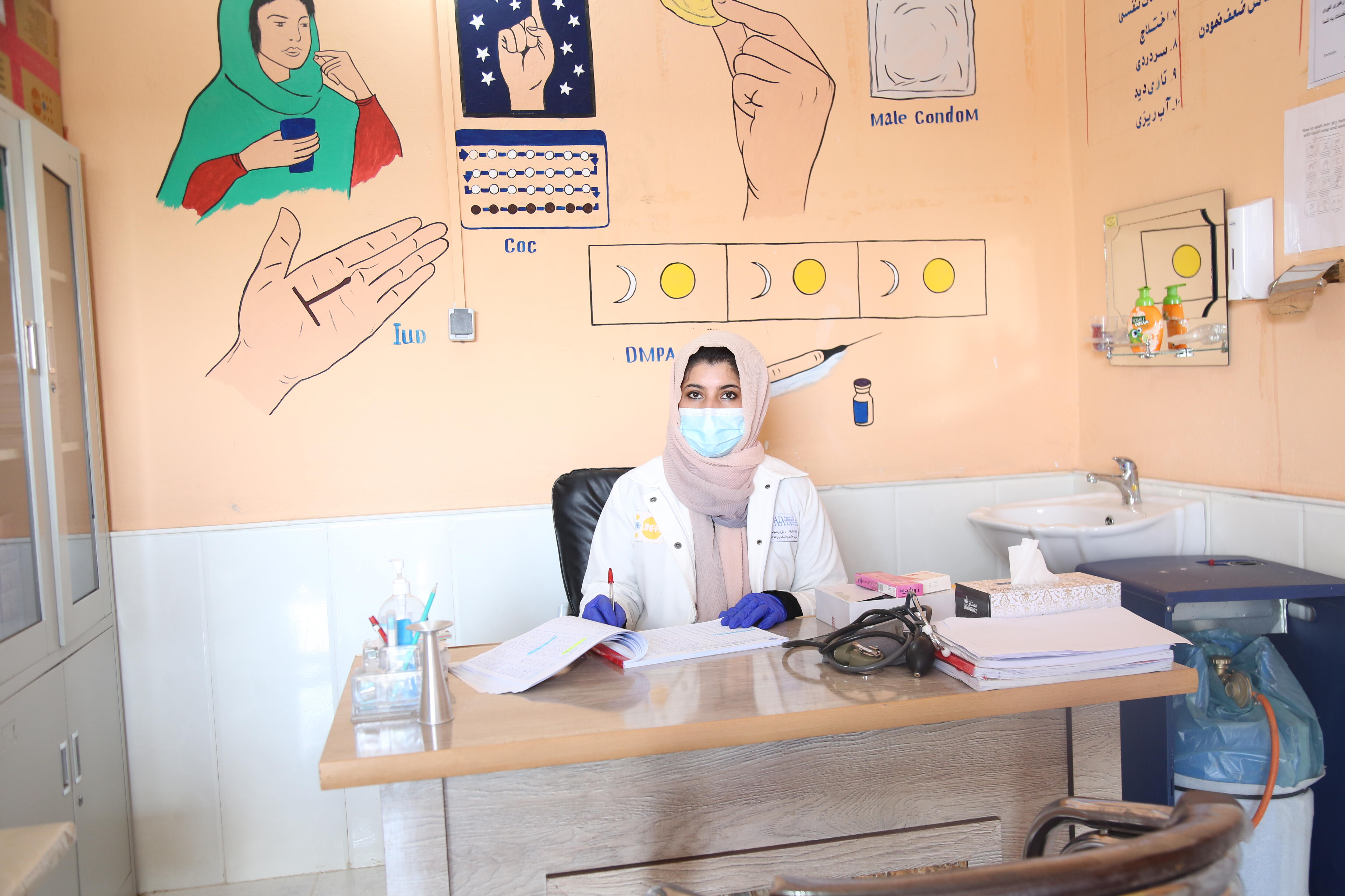 Mastura started working with UNFPA supported projects in 2018 and she’s proud of her career © Zaeem Abdul Rahman/UNFPA Afghanistan